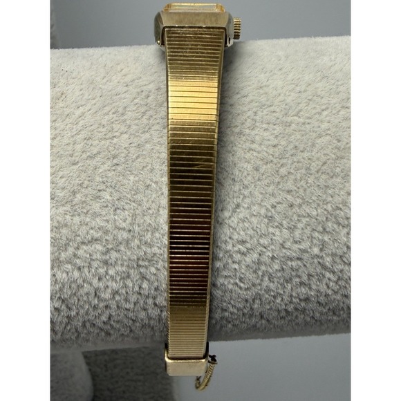 Pulsar Y434-5000 Vintage New Battery Ladies Watch 12MM 6.5\